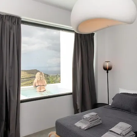 Rockaine Eclipse Apartment Tinos