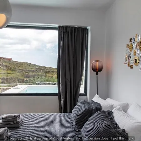 Rockaine Eclipse Apartment Tínos
