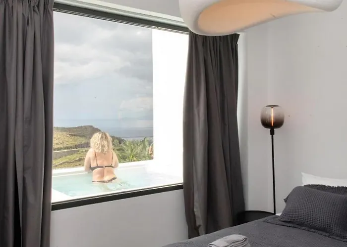 Rockaine Eclipse Daire Tínos