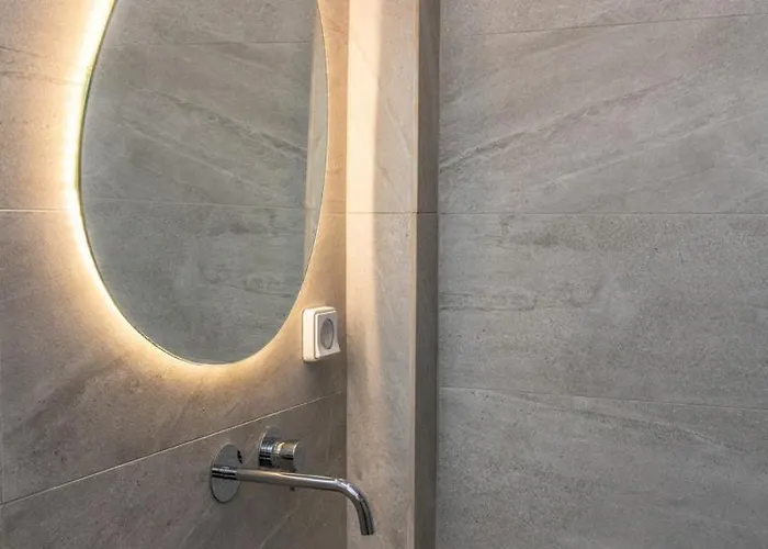 Rockaine Eclipse Daire Tínos